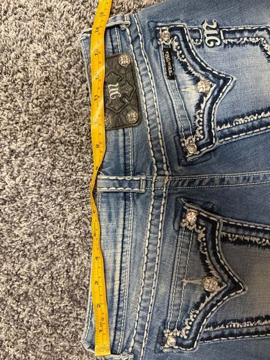 Miss Me Bermuda Denim Shorts Size 28 JS5014M42 Embellished Flap Pocket - Picture 4 of 5